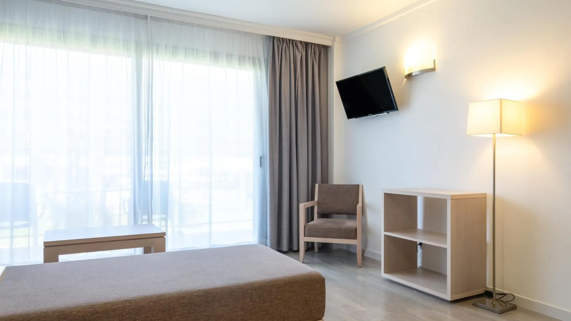 Helios Mallorca Hotel & Apartments Can Pastilla  3*, Can Pastilla (Mallorca) Spain
